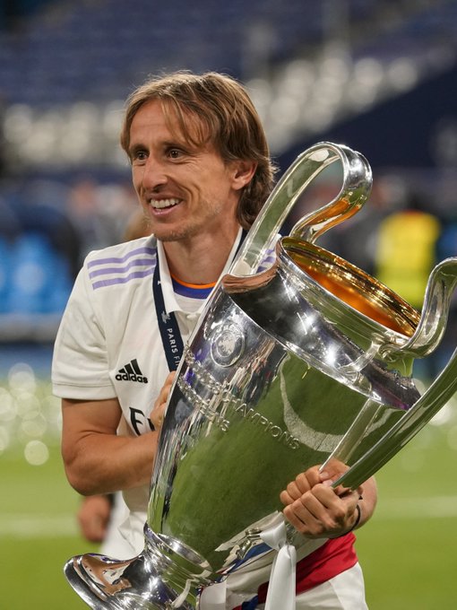 意甲-莱奥传射特奥破门 AC米兰4-0大胜乌迪内斯