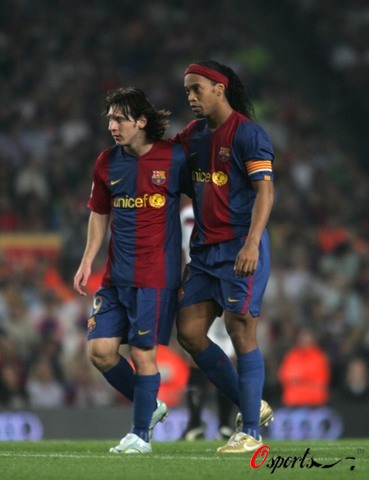 21-2！东契奇爆发连得12分，主场球迷高喊MVP，角色球员也给力