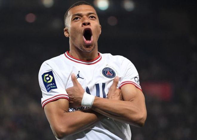 火箭惨败国王遭遇三连败！一场比赛暴露两大软肋，杜兰特无奈震惊