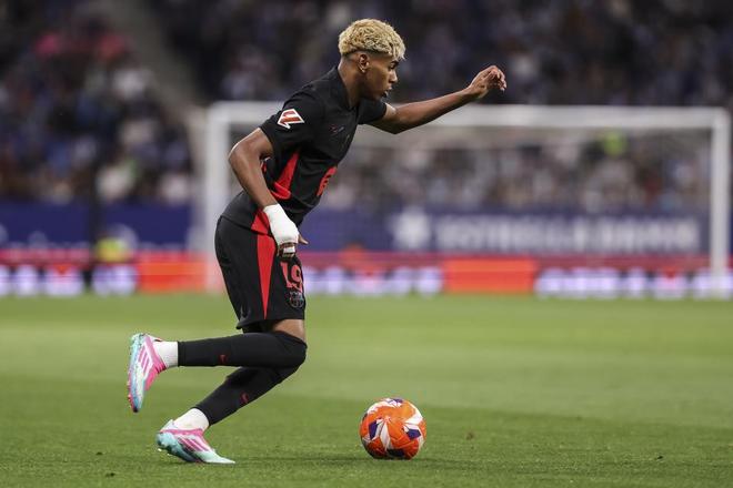 官方：热刺从黄潜召回所罗门，并将其租借到紫百合至赛季结束