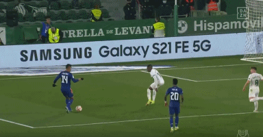 23胜12负却一打强队就崩？湖人再次惨败马刺，攻防短板已被摸透