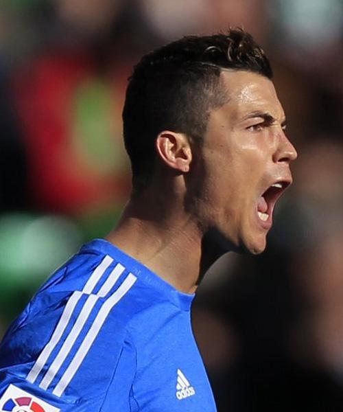 美记：里夫斯是珍妮巴斯力保的球员，湖人管理层不太可能交易他